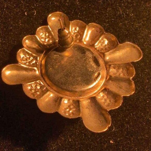 Vintage 1980's Gold Tone Post Earrings with Red Center - Picture 5 of 5